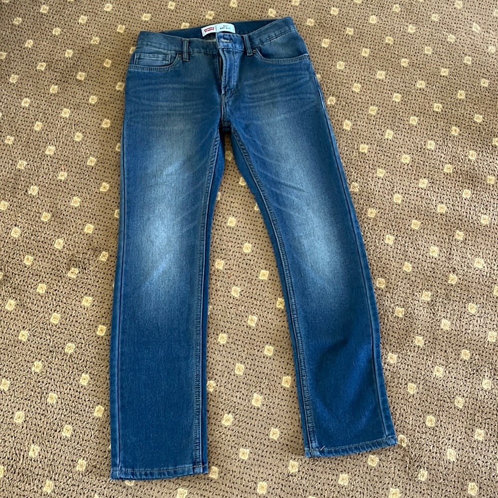 LEVI’S JEANS. W28 L28